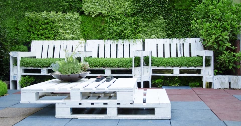 Pallet furniture ideas: Creative & comfortable solutions for your outdoor space