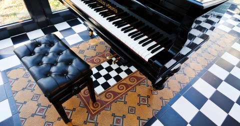 The benefits of custom piano bench cushions